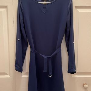 Short long sleeve blue dress